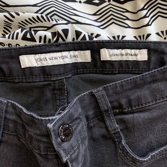 Donated Feb 16 ‘22 Offers Welcome!   SECRETLY SLIMMING Jones NY jeans - Picture 7 of 9